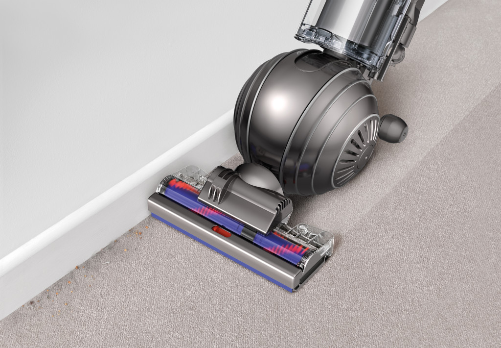 Dyson Cinetic Edge Cleaning
