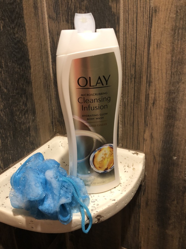 Olay Microscrubbing Cleansing Infusion Hydrating Glow Body Wash with Crushed Ginger.