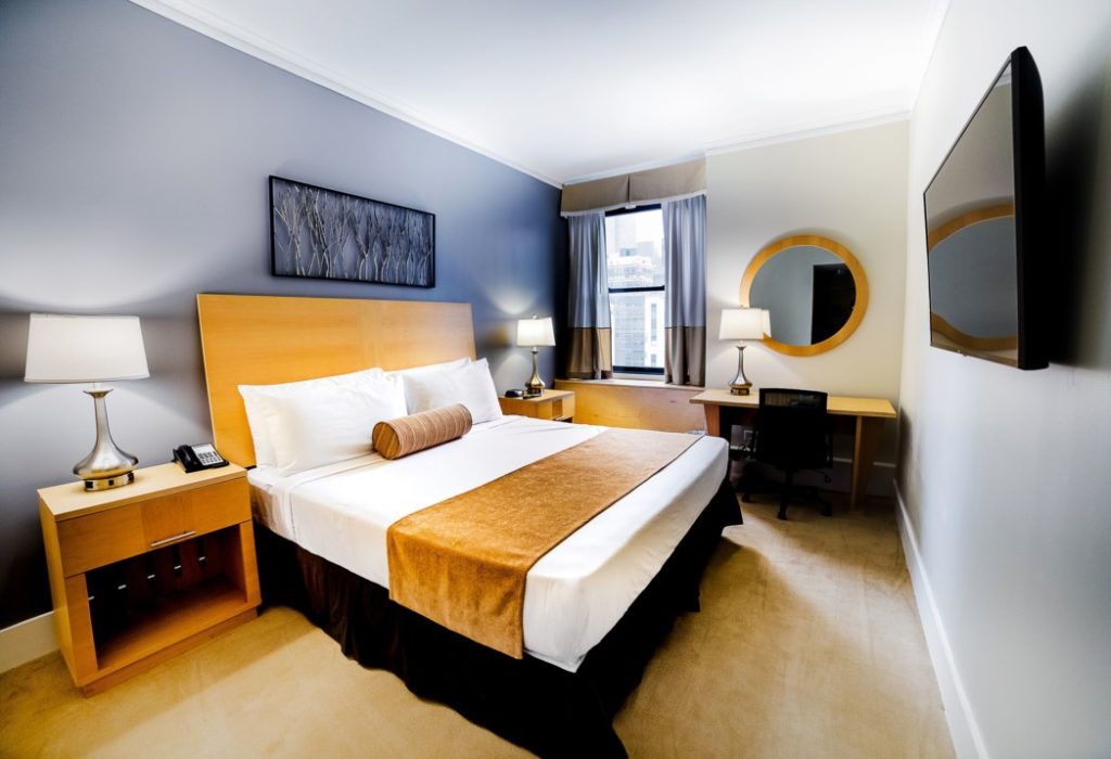 Hotel Pennsylvania New York Turns 100 And Gets A Makeover
