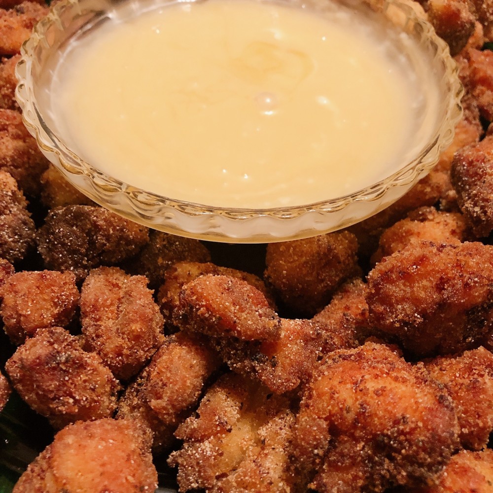 Chicken Nuggets with Honey Dip