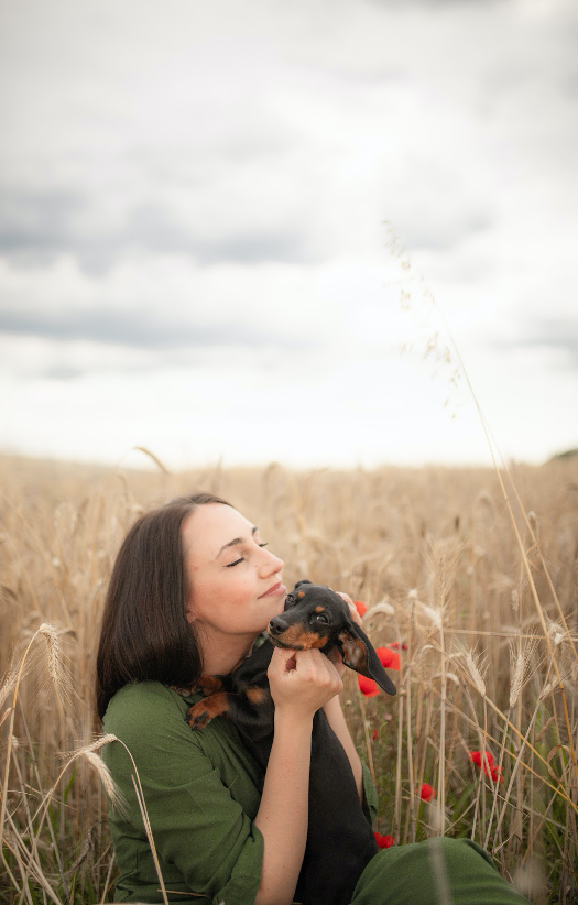 "girl with puppy"