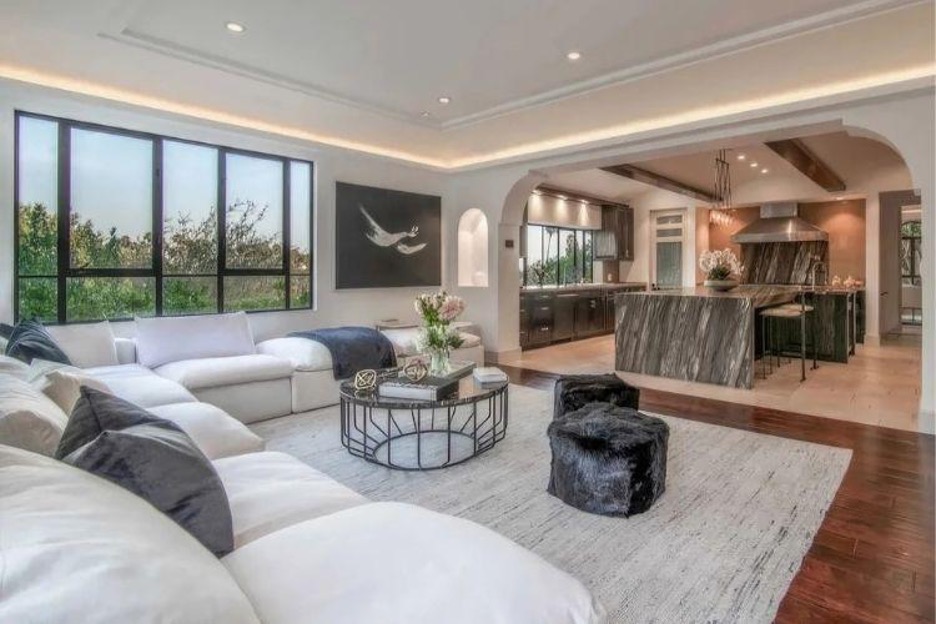 The Modern Living Room Reset: Where Practical Design Meets Everyday ...